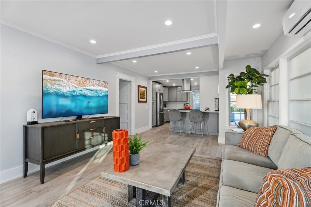 MLS #OC25267907 image #7