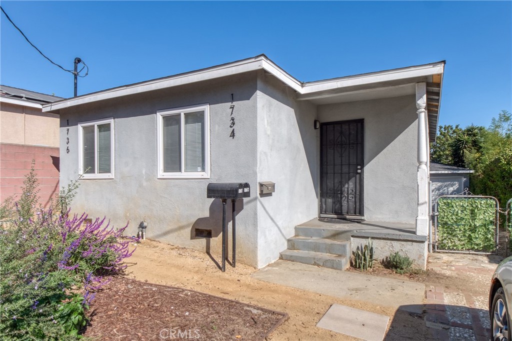 MLS #OC25267909 image #1