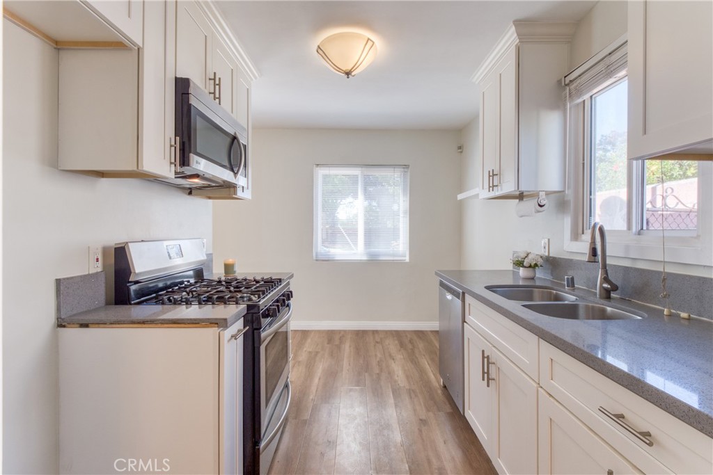 MLS #OC25267909 image #12