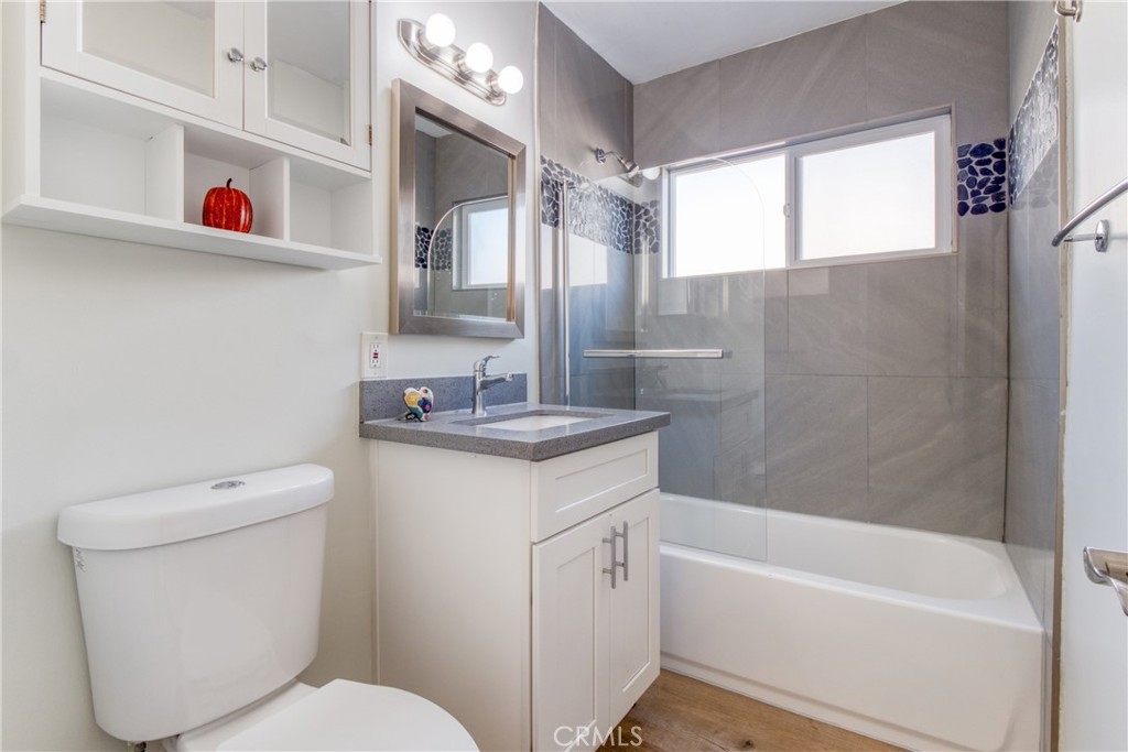 MLS #OC25267909 image #15