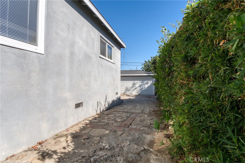 MLS #OC25267909 image #20