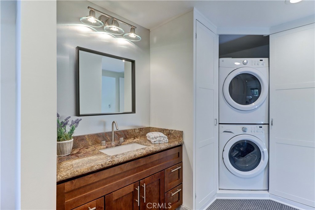 MLS #OC25267923 image #26