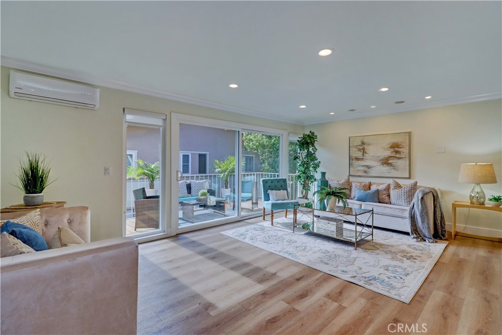 MLS #OC25267923 image #4