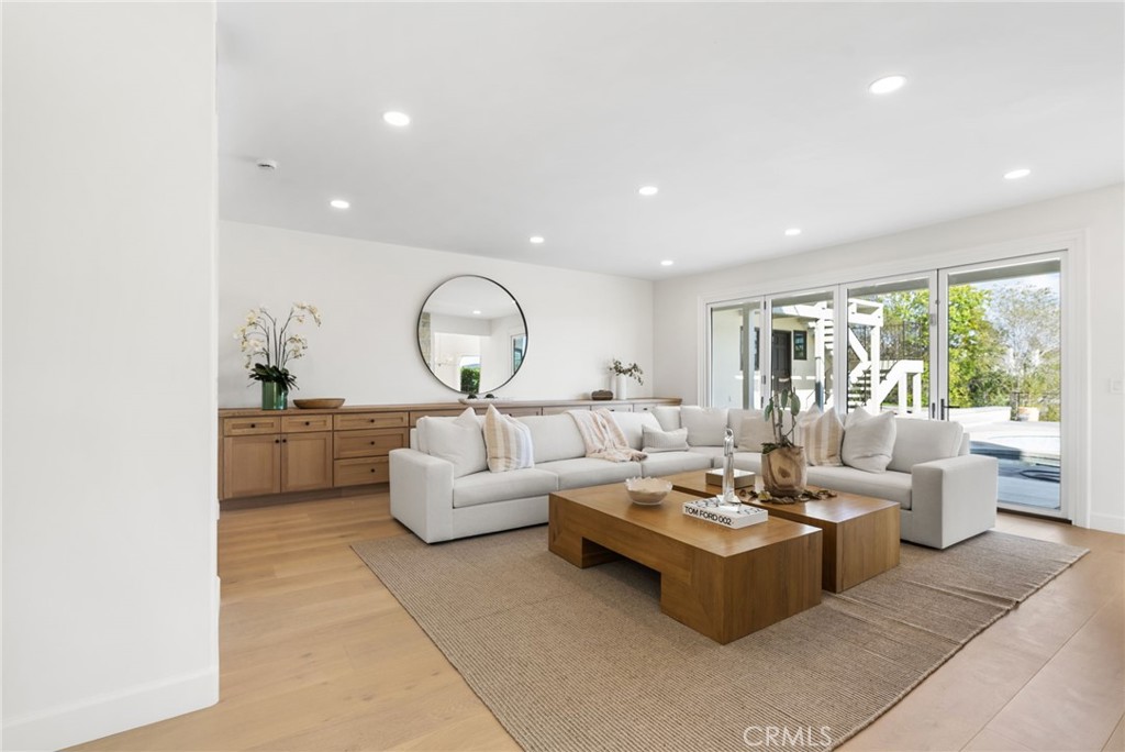 MLS #OC25267951 image #16