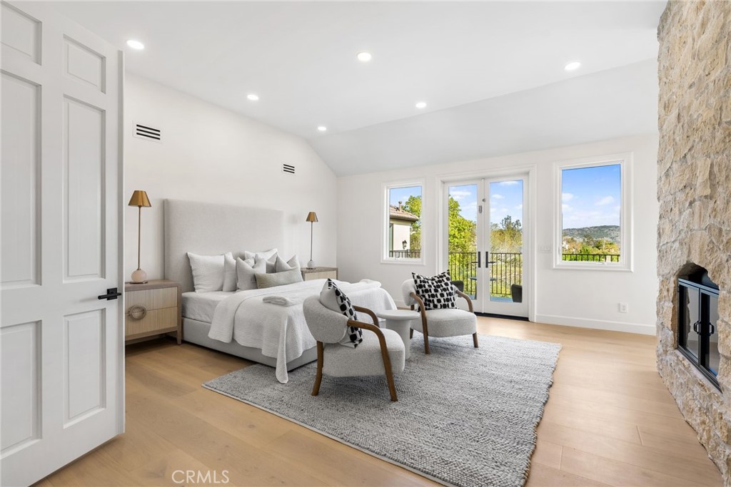 MLS #OC25267951 image #23