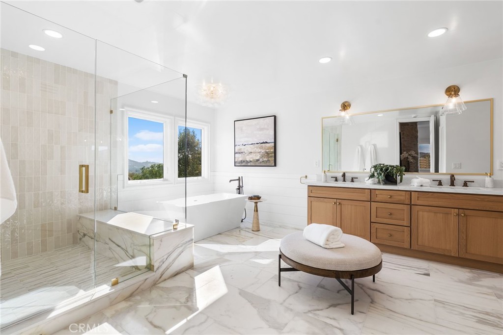 MLS #OC25267951 image #26