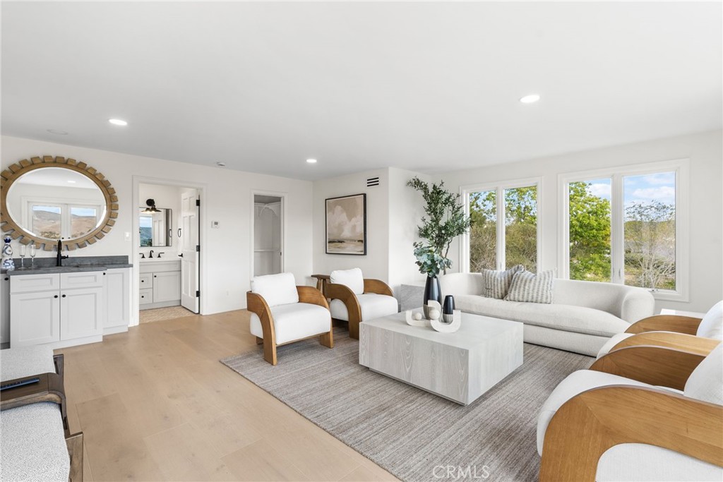 MLS #OC25267951 image #30