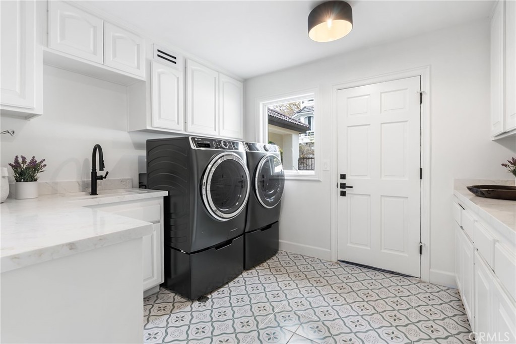 MLS #OC25267951 image #32