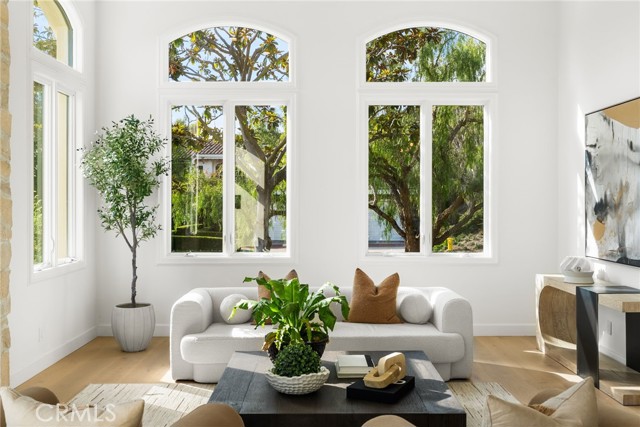 MLS #OC25267951 image #4