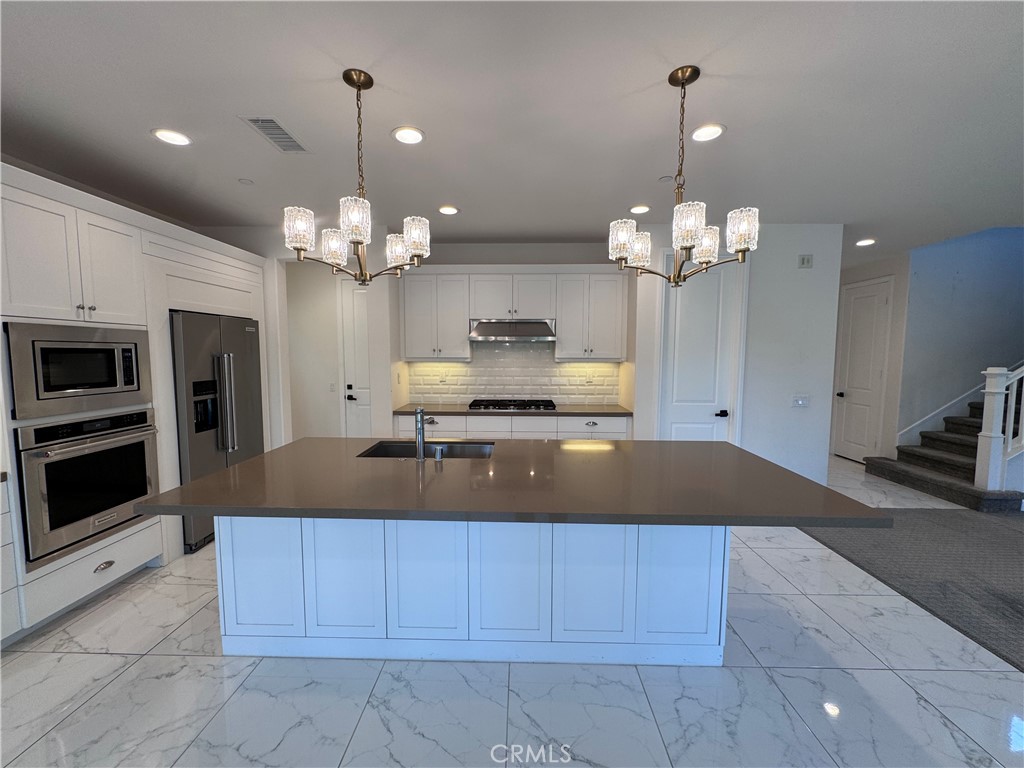 MLS #OC25267966 image #1