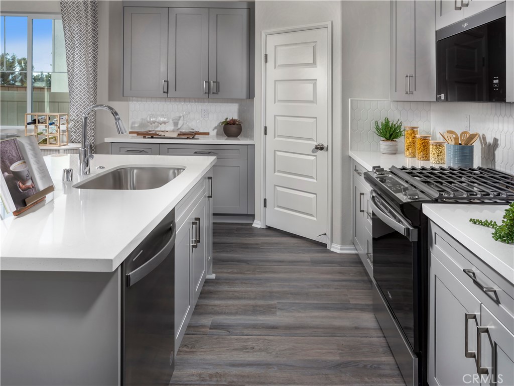 MLS #OC25267981 image #7