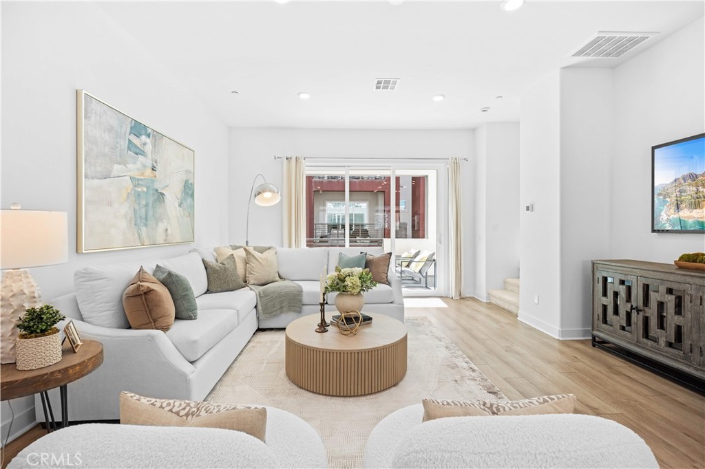 MLS #OC25268040 image #10