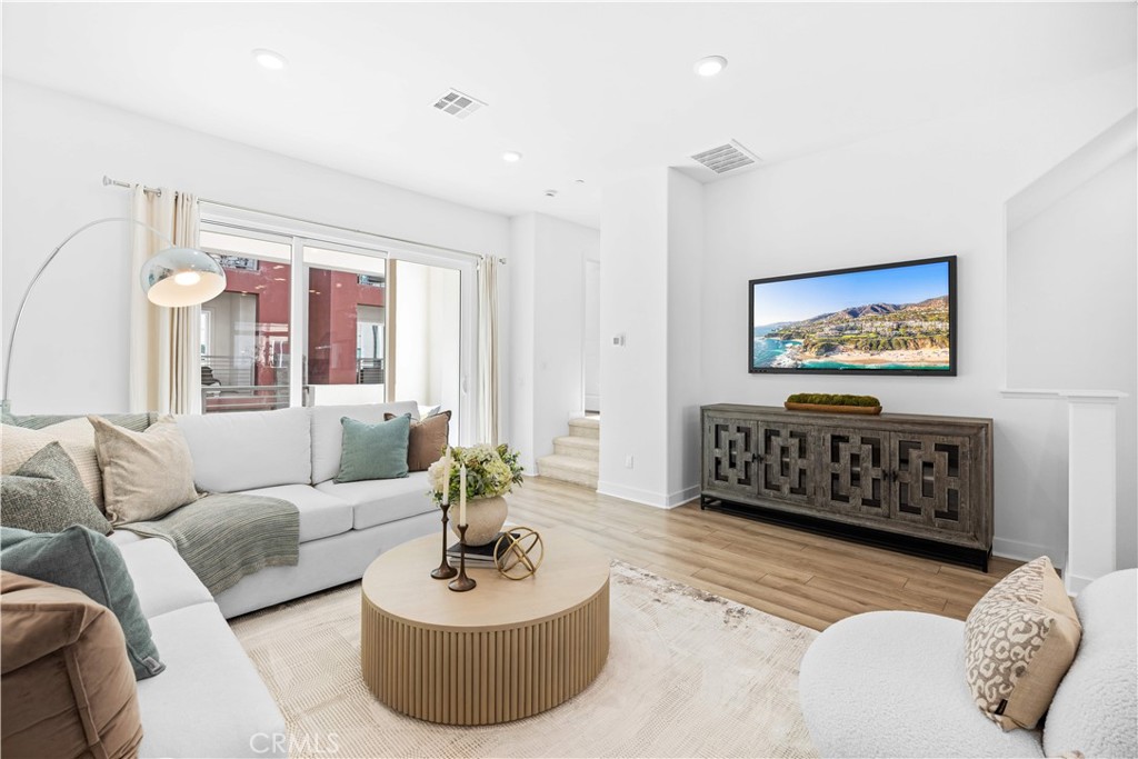 MLS #OC25268040 image #11