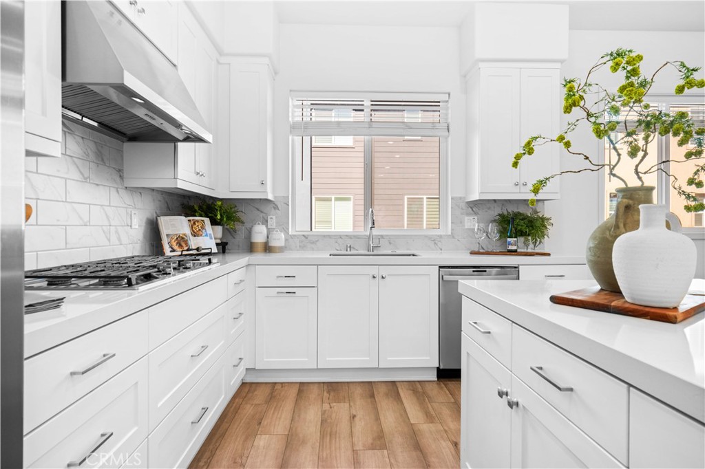 MLS #OC25268040 image #17