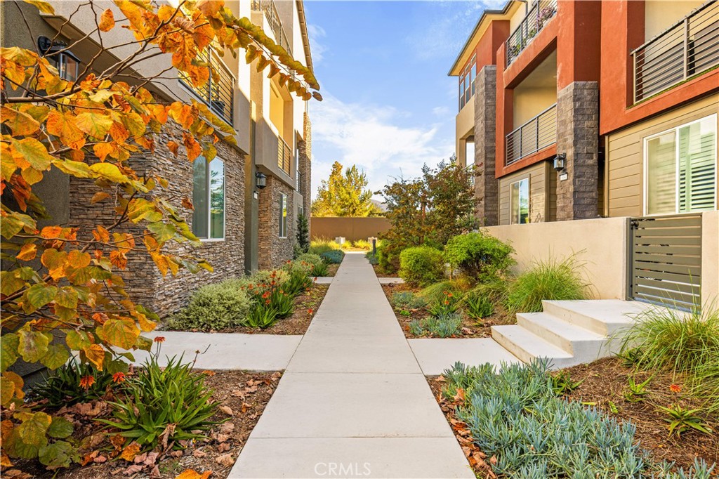 MLS #OC25268040 image #39