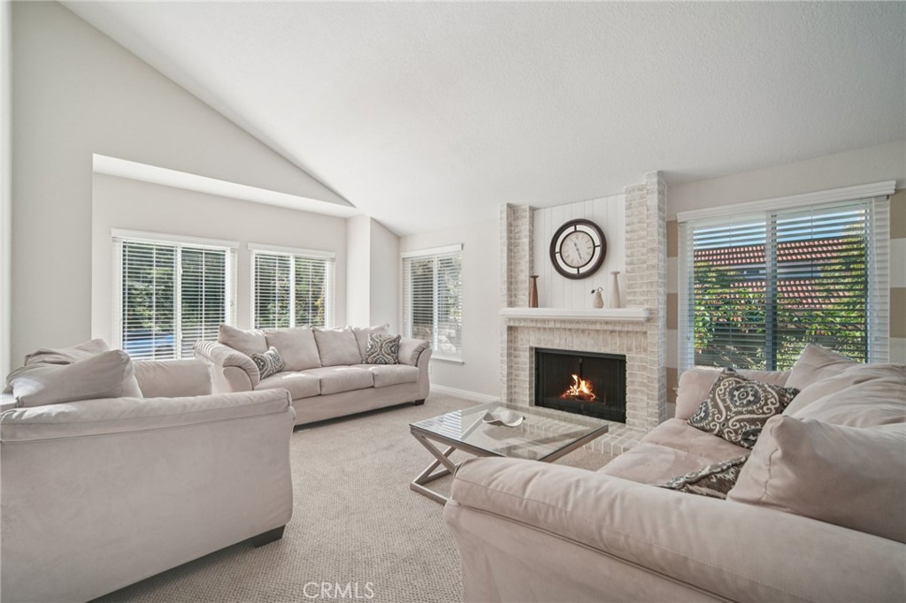 MLS #OC25268065 image #3