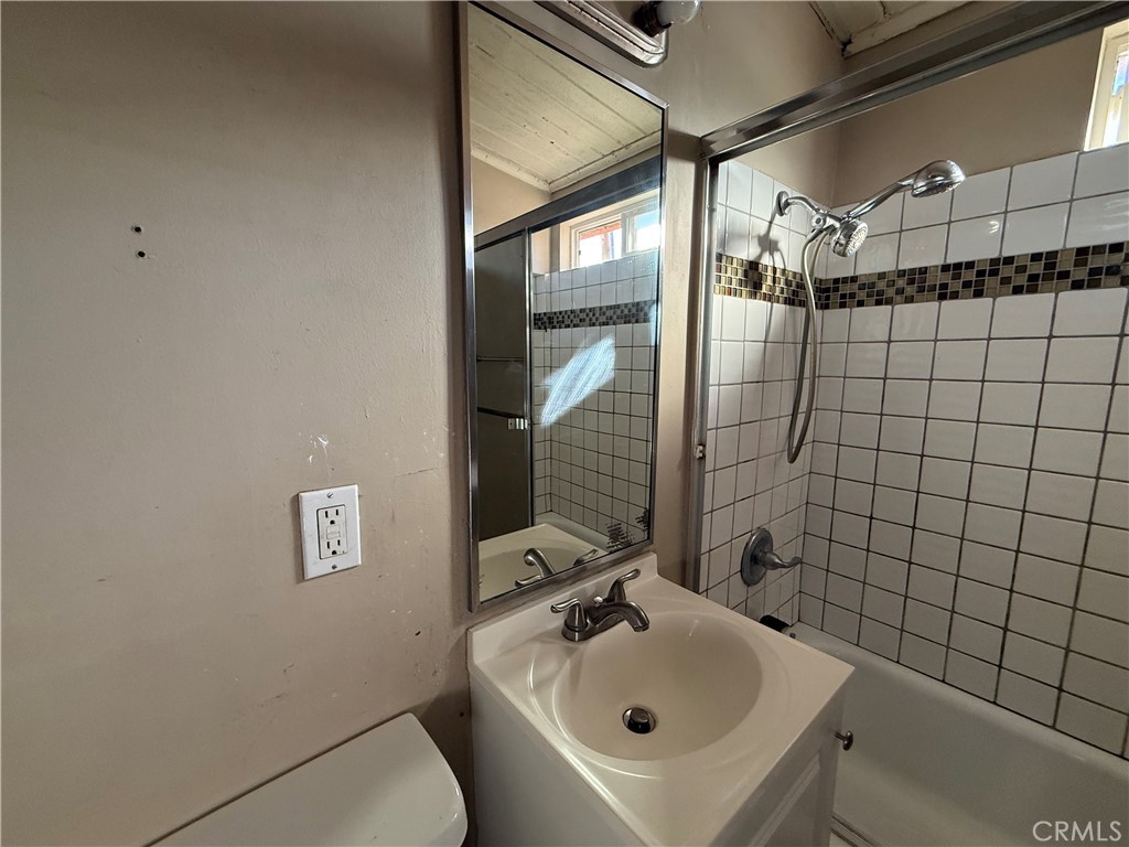 MLS #OC25268085 image #17