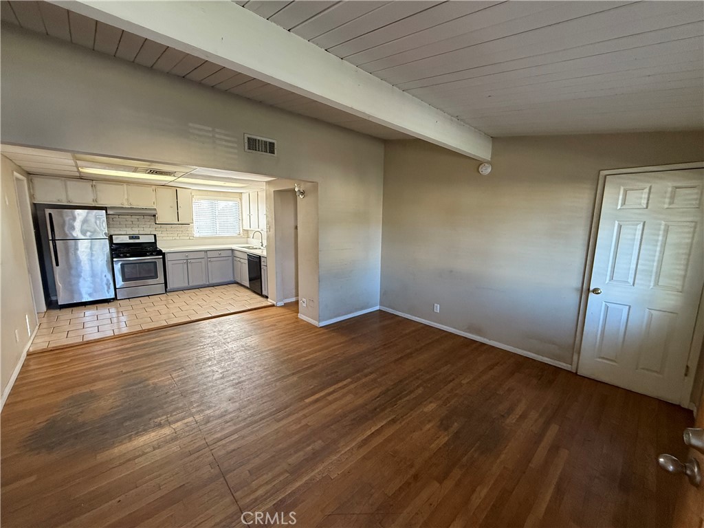 MLS #OC25268085 image #2