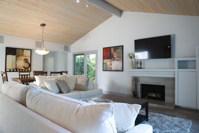 MLS #OC25268097 image #7