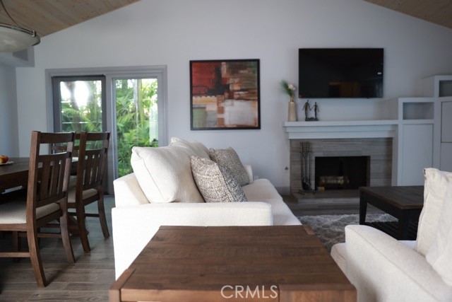 MLS #OC25268097 image #8