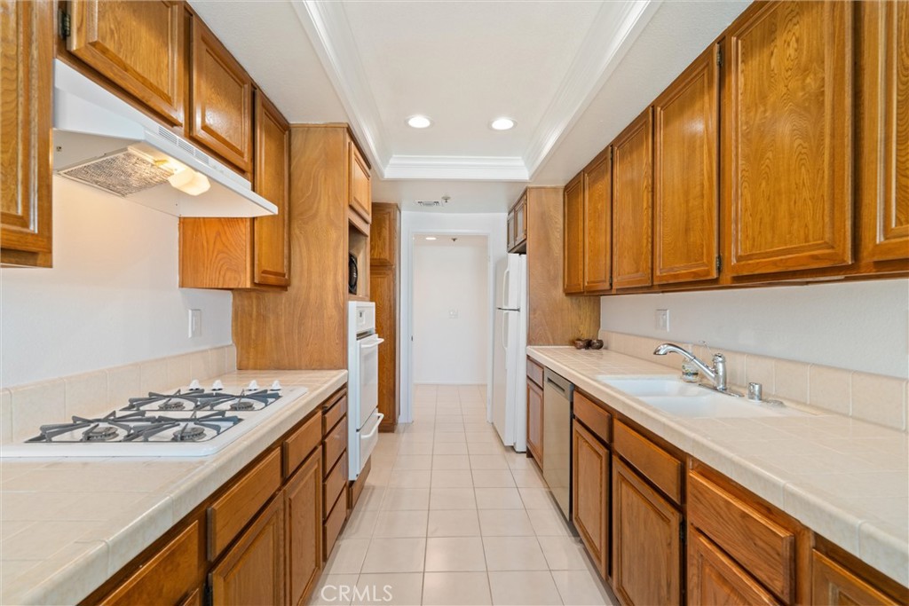 MLS #OC25268113 image #9