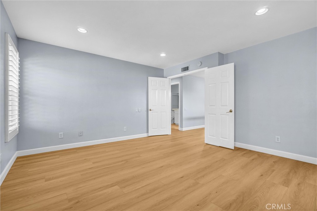 MLS #OC25268187 image #12