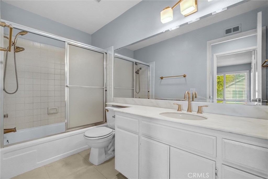 MLS #OC25268187 image #16