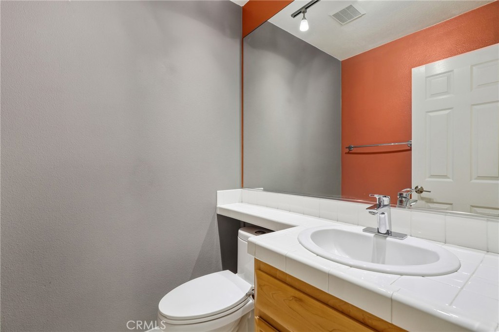 MLS #OC25268190 image #15