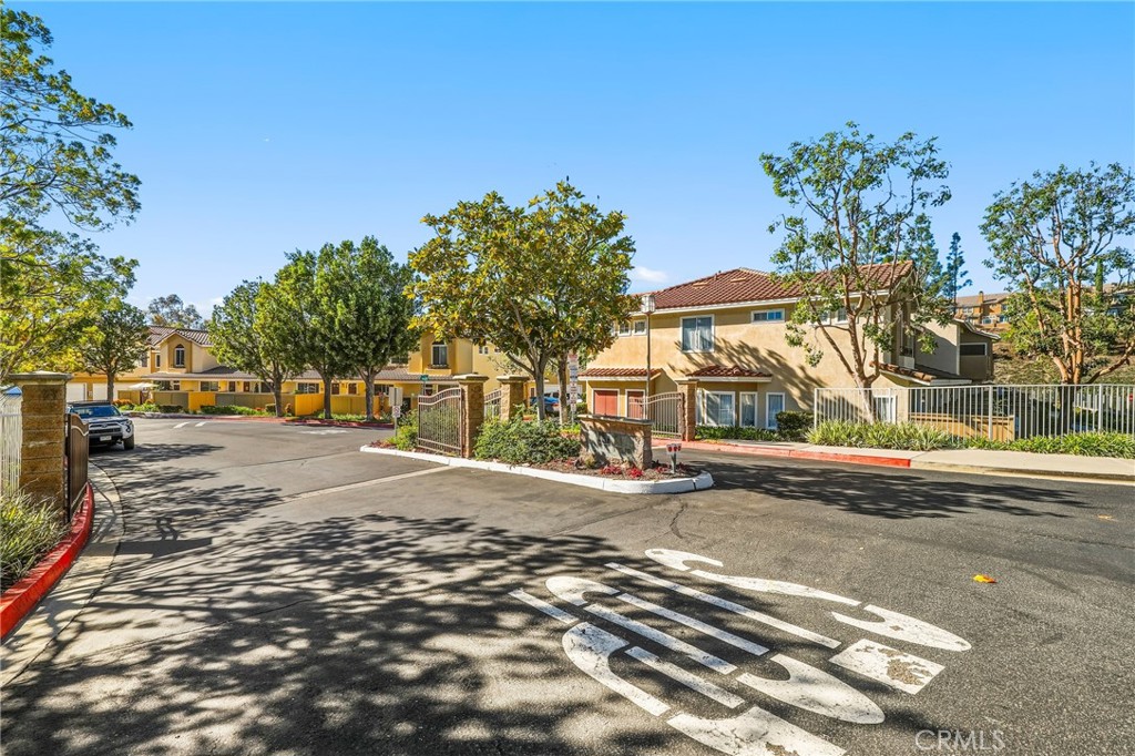 MLS #OC25268190 image #35