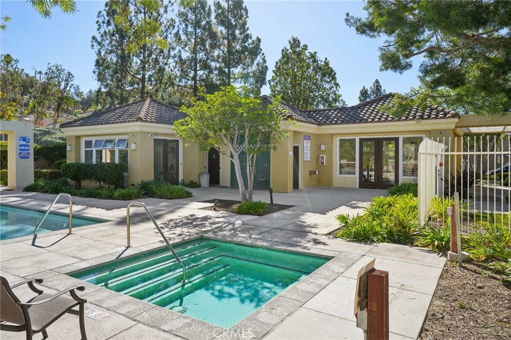 MLS #OC25268190 image #37