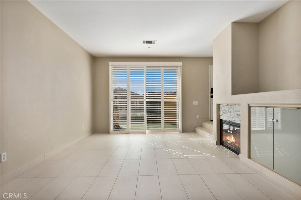 MLS #OC25268190 image #5