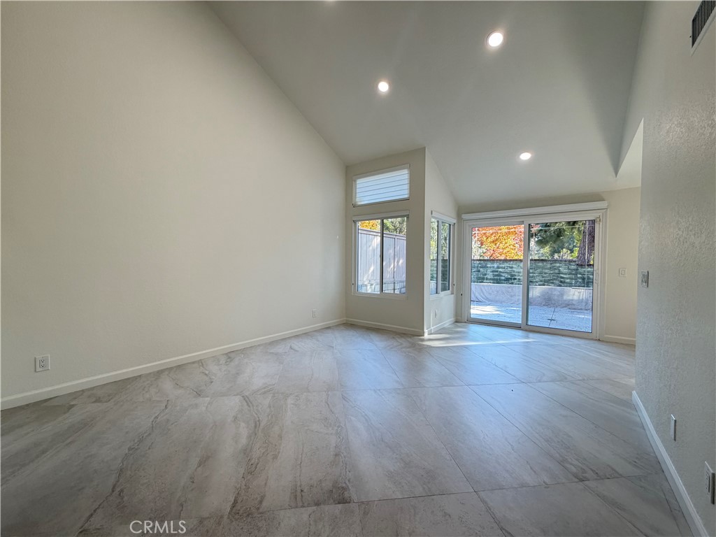 MLS #OC25268202 image #2