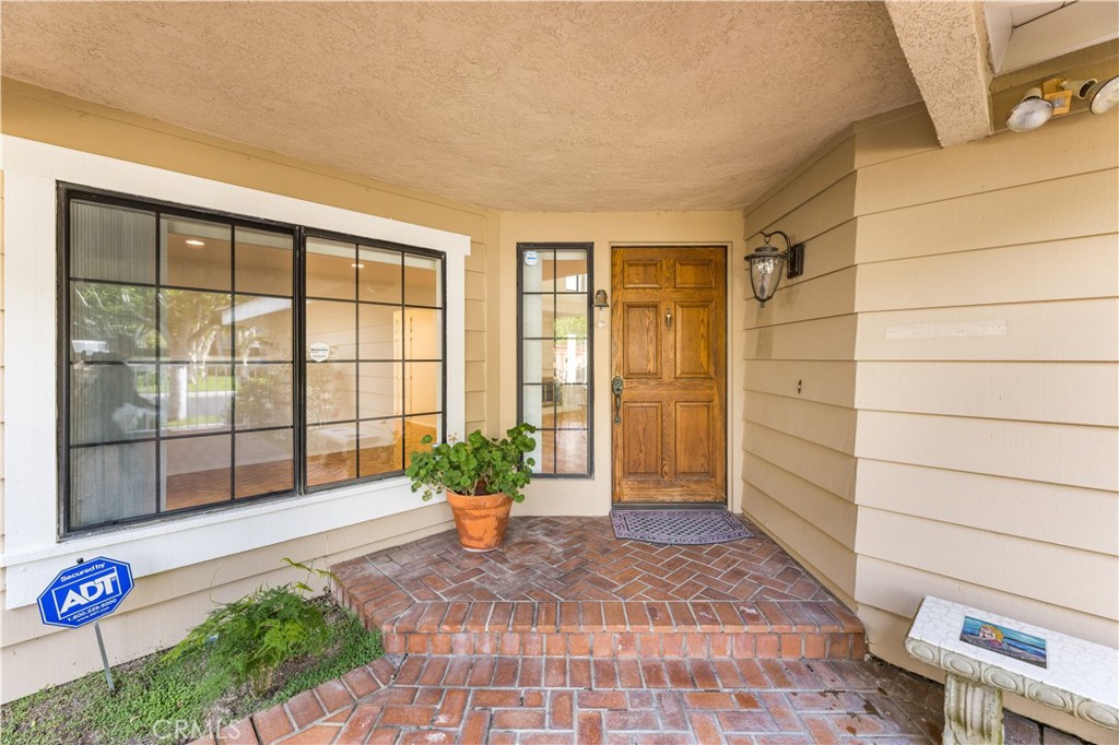 MLS #OC25268205 image #7