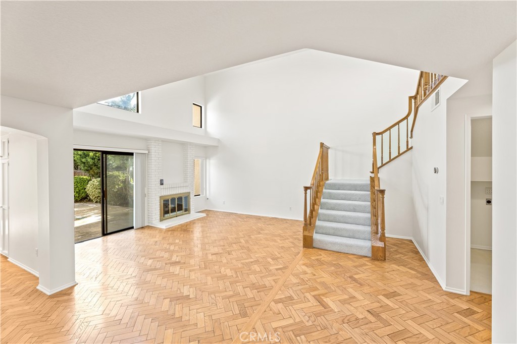 MLS #OC25268205 image #9