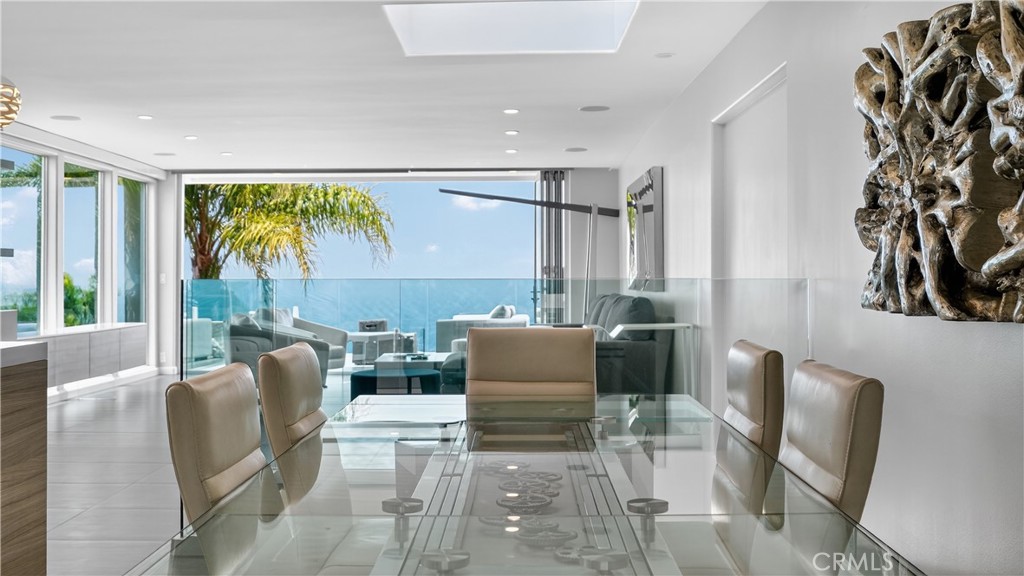 MLS #OC25268221 image #11