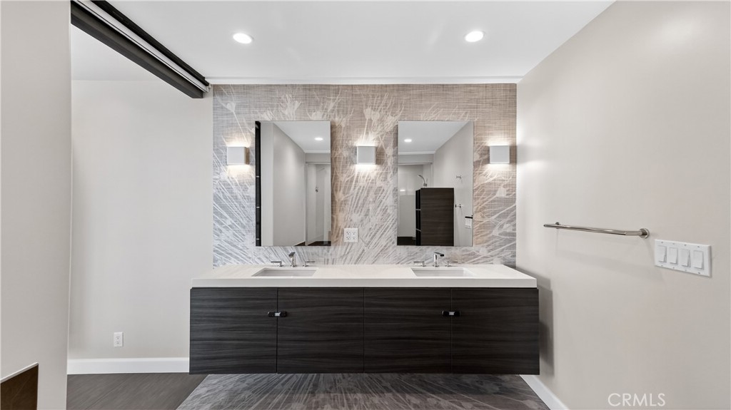 MLS #OC25268221 image #16