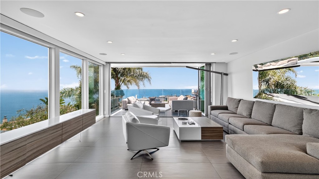 MLS #OC25268221 image #4