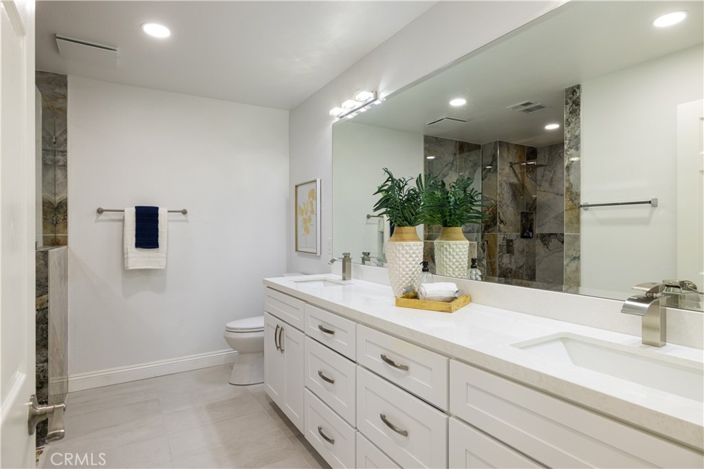 MLS #OC25268230 image #24