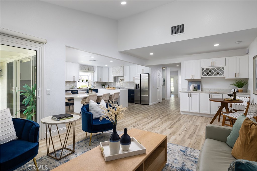 MLS #OC25268230 image #32