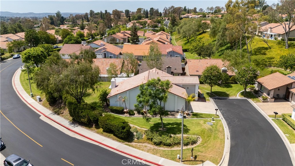 MLS #OC25268230 image #34