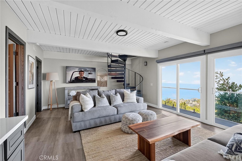 MLS #OC25268231 image #11