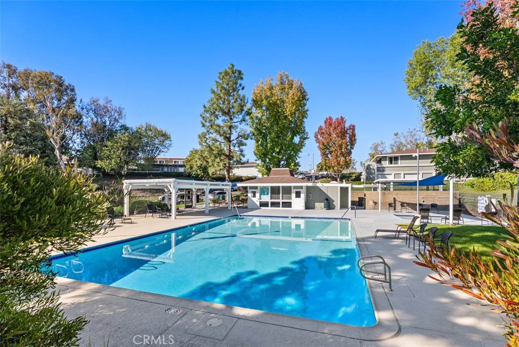 MLS #OC25268237 image #24