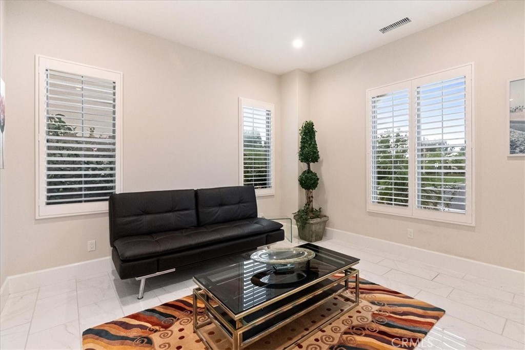 MLS #OC25268243 image #12