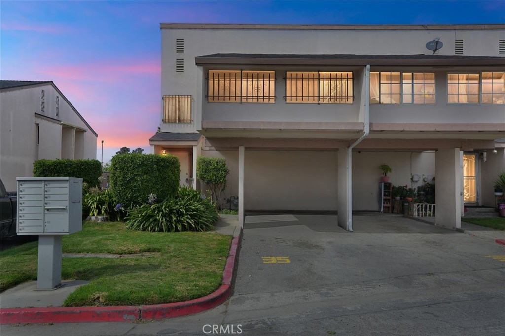 MLS #OC25268271 image #0