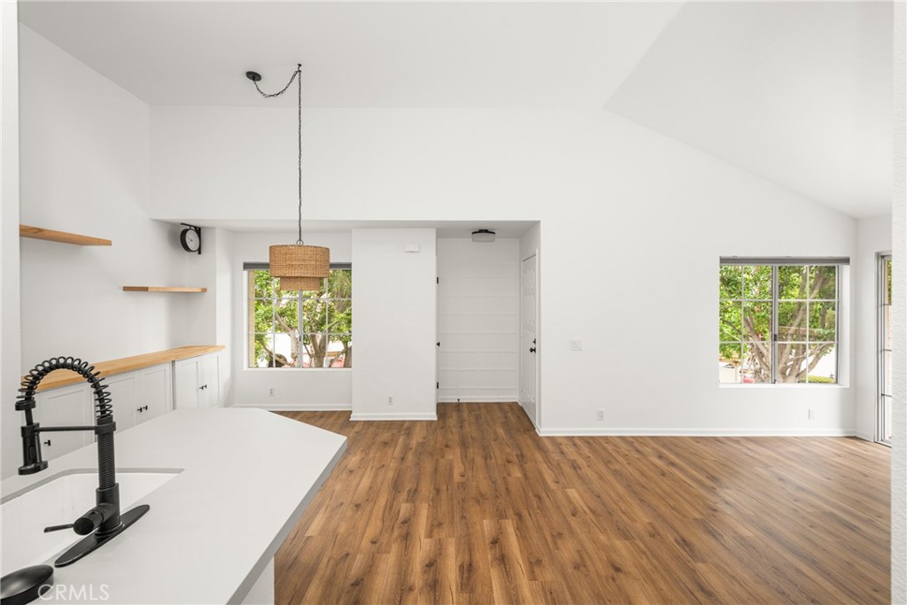 MLS #OC25268304 image #12