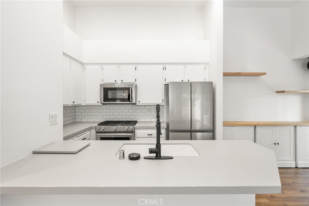 MLS #OC25268304 image #17