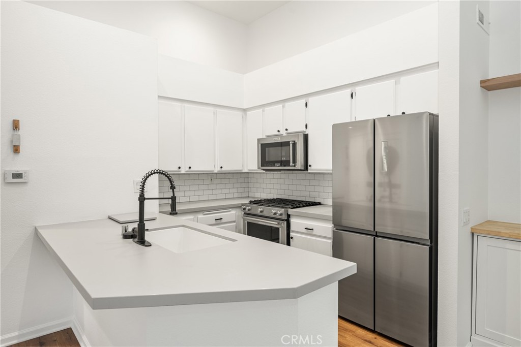 MLS #OC25268304 image #18