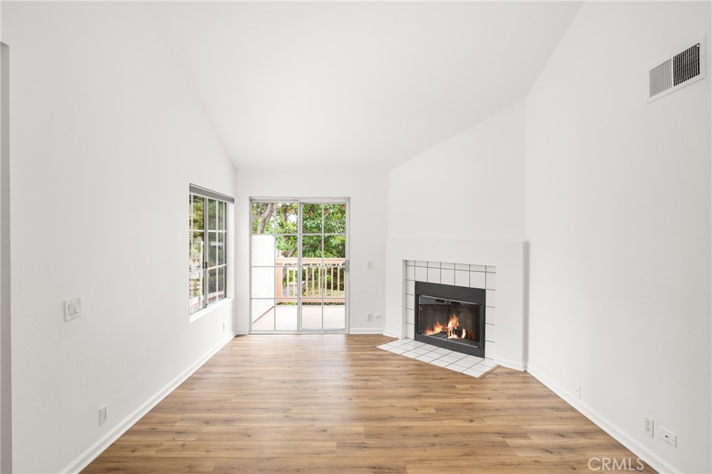 MLS #OC25268304 image #9