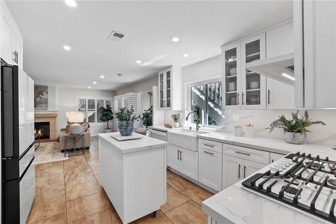 MLS #OC25268367 image #15