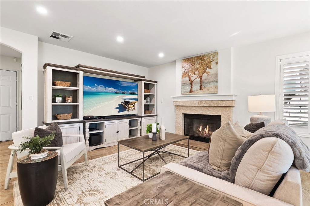 MLS #OC25268367 image #16